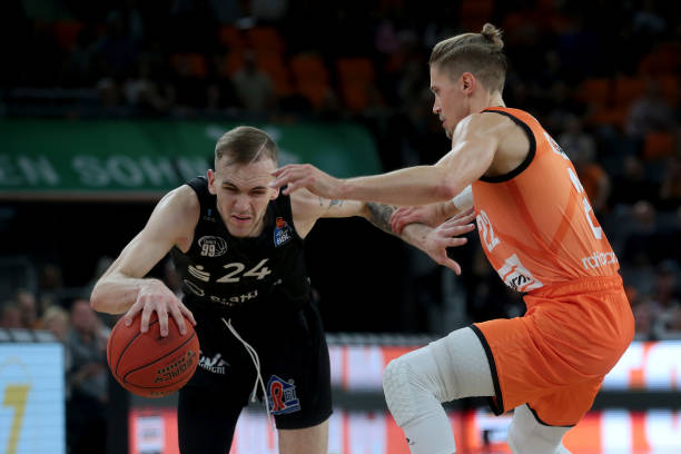 手在信息不 手在信息不